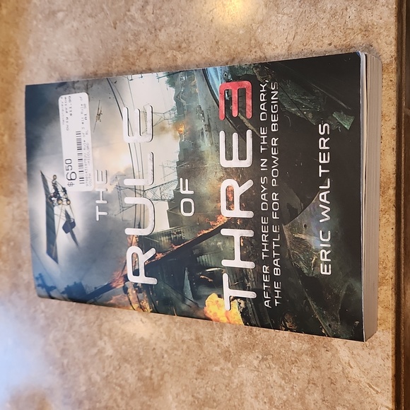 The Rule of Three fiction book by Eric Walters - Picture 4 of 4